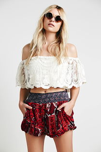 服裝 從御寒蔽體到自我表達的藝術